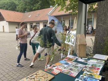 Relacja zdjęciowa z Pikniku Przyrodniczego w Lesie Łagiewnickim – edukacja, integracja i wsparcie charytatywne, 